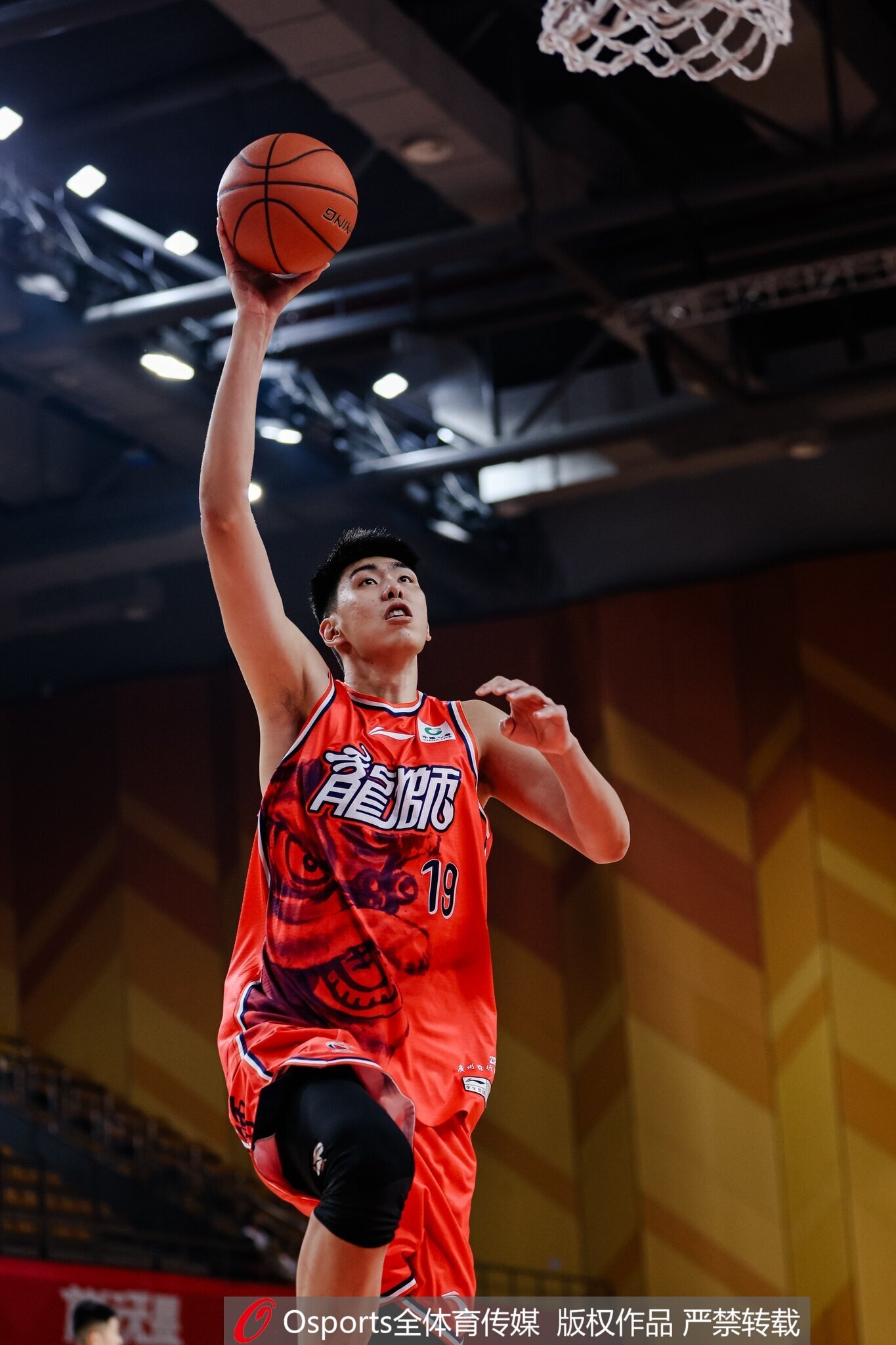网传NCAA球队给徐昕开200万美元offer 博主:拿首轮秀薪资打NCAA 网传NCAA球队给徐昕开200万美元offer 博主:拿首轮秀薪资打NCAA