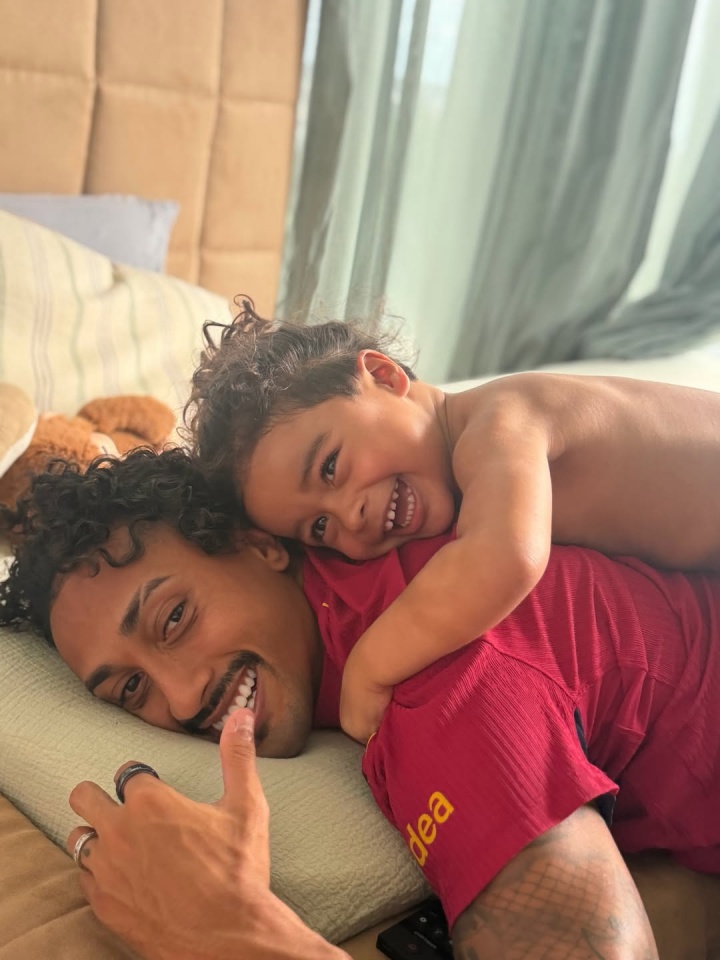 【小吧社交秀】哈兰德性感自拍 胡梅尔斯女友多图欣赏 【小吧社交秀】哈兰德性感自拍 胡梅尔斯女友多图欣赏
